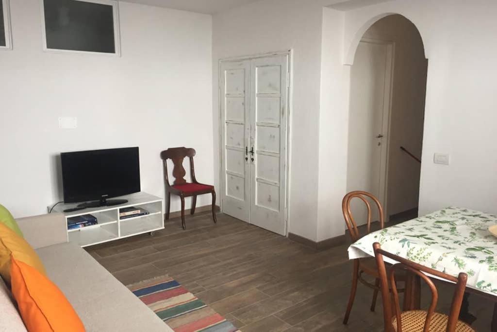 Aubert 64 Apartment Aosta Exterior photo